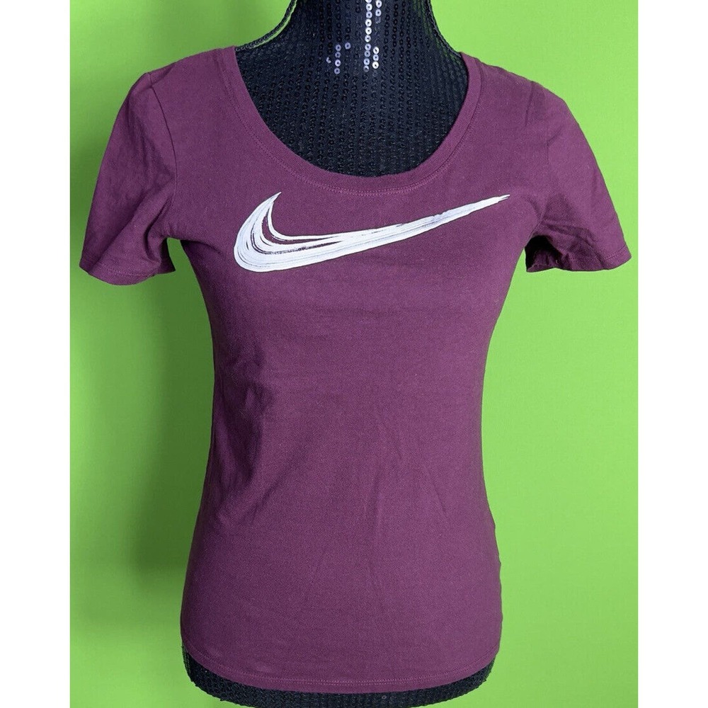 Nike women's Athletic‎ Activewear short-sleeve top size XS. *Pre-Owned*
